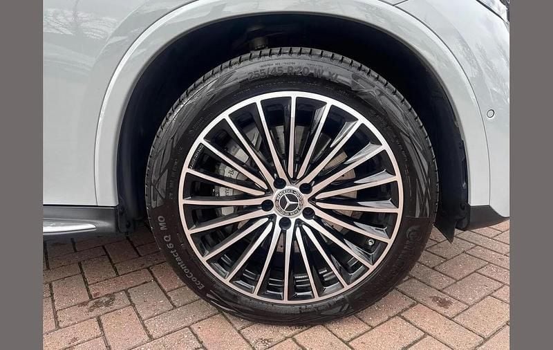 Used Mercedes GLC300e AMG Line Premium Plus 265 HP (194 kW) 2025 Grey SUV