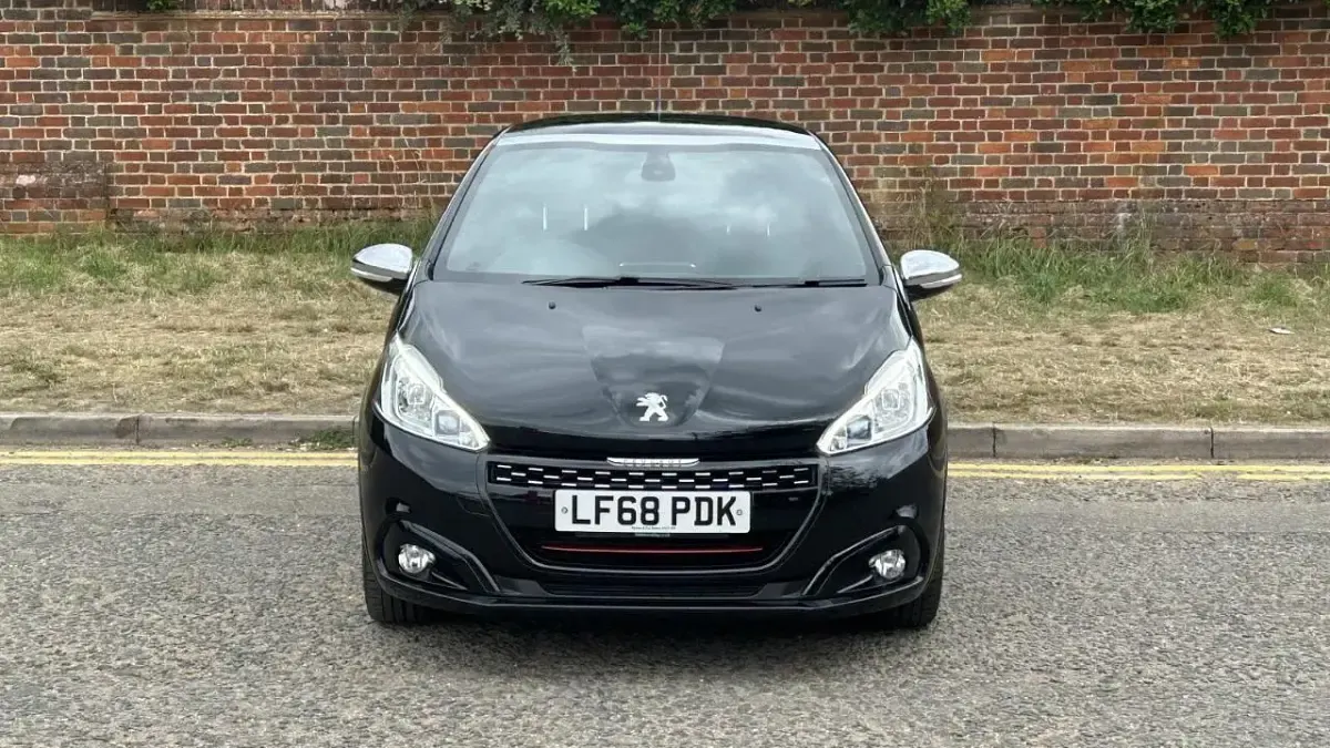 Used Peugeot 208 Prestige 208 HP (152 kW) 2018 Black Hatchback