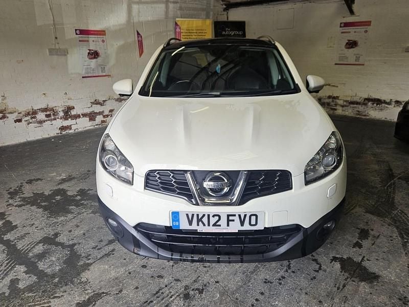 Used Nissan Qashqai Tekna 2012 White SUV