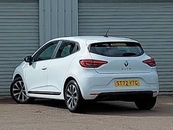 Used Renault Clio V Evolution 90 HP (66 kW) 2023 White Hatchback