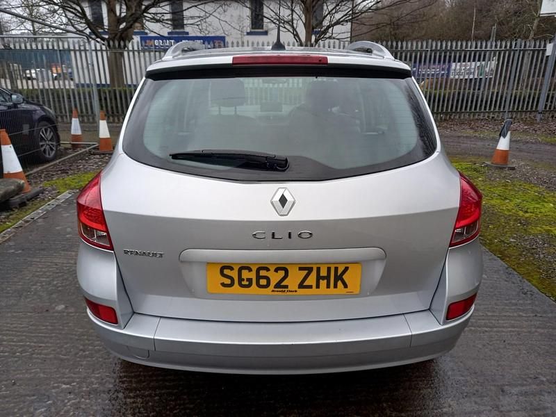 Used Renault Clio GrandTour Dynamique 2012 Silver Estate