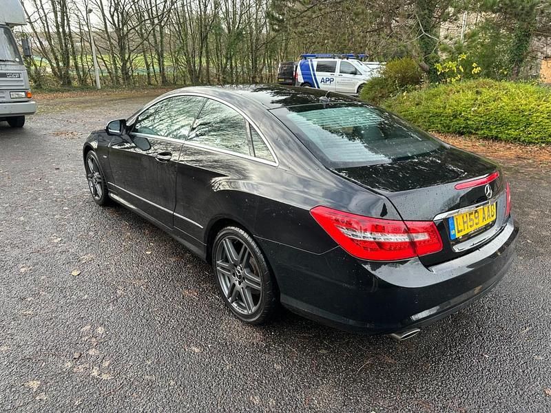 Begagnad Mercedes E350 231 HK (169 kW) 2009 Svart Sportkupé