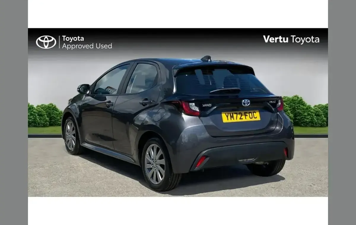 Used Toyota Yaris 113 HP (83 kW) 2022 Grey Hatchback