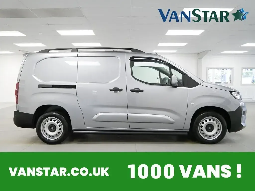 Used Citroën Berlingo 100 HP (73 kW) 2025 Grey MPV