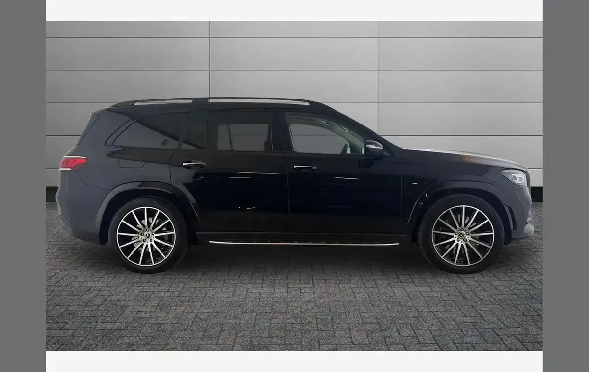 Used Mercedes GLS400 Night 325 HP (239 kW) 2023 Black SUV