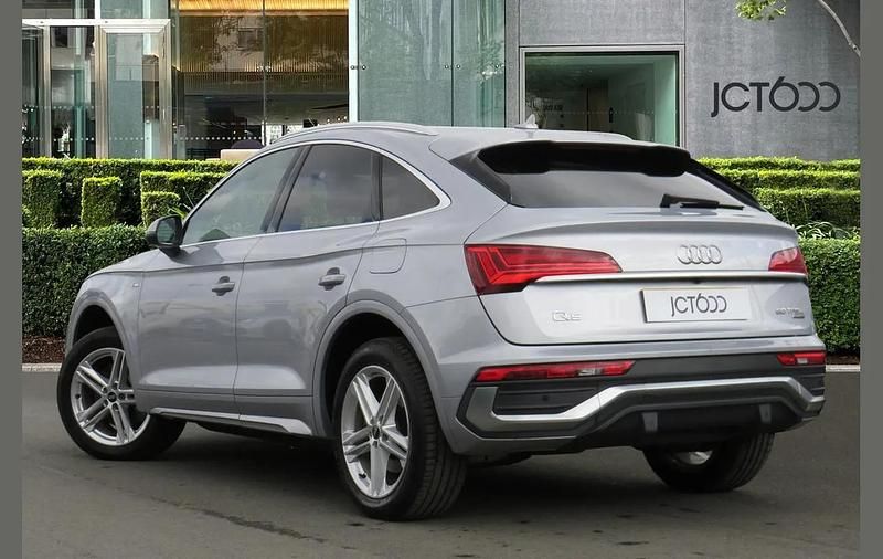 Usado Audi Q5 Sportback S-Line 295 CV (216 kW) 2022 Plateado SUV