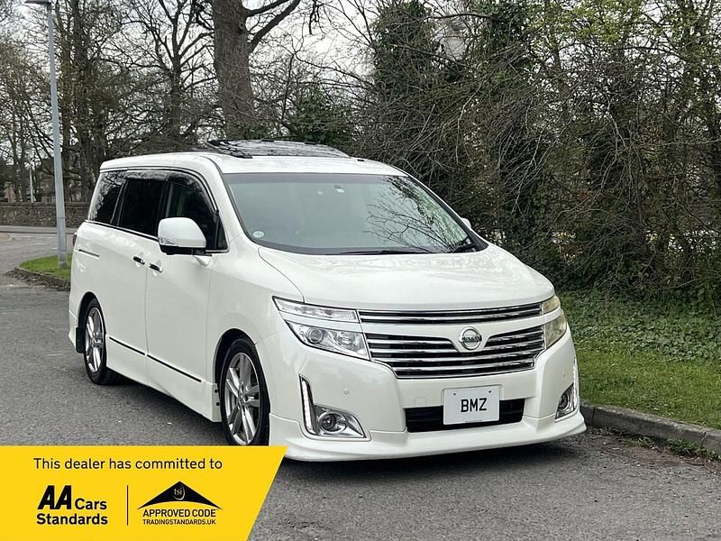 Used Nissan Elgrand 2010 White MPV