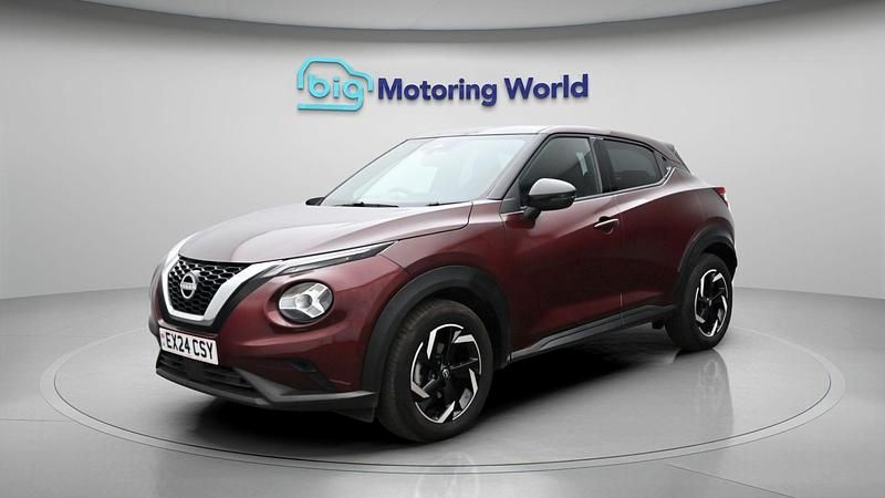 Used Nissan Juke N-Connecta 114 HP (83 kW) 2023 Red SUV