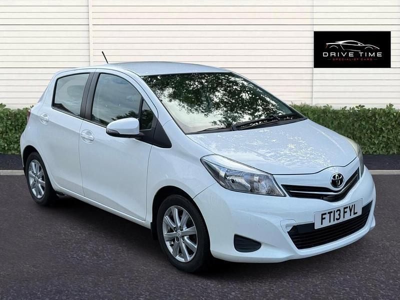 White Used 2013 Toyota Yaris Multidrive S Hatchback | £4,500 (Fair price) - Image 1/4