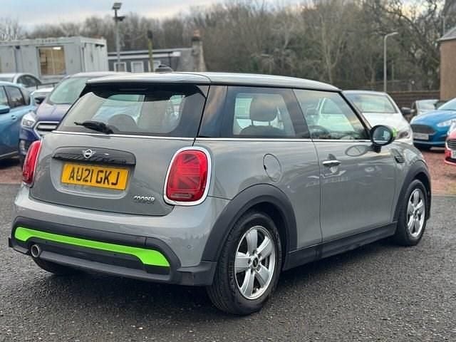 Usado Mini Cooper Classic 136 CV (100 kW) 2021 Gris Utilitario