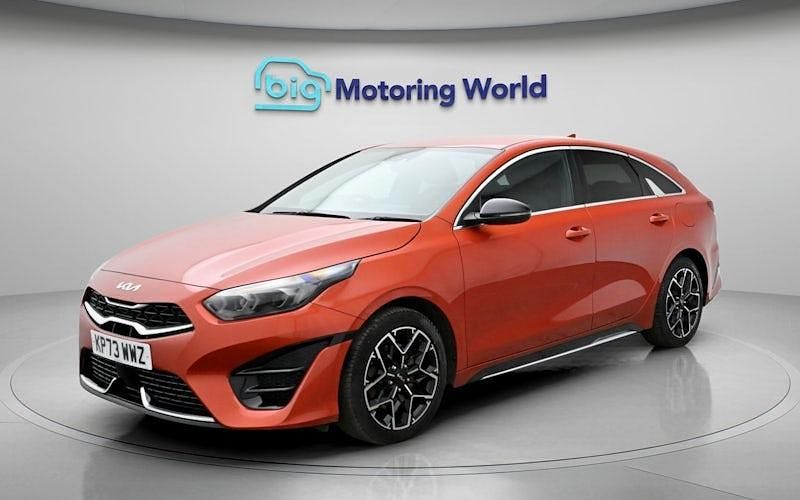 Used Kia ProCeed GT-Line 159 HP (116 kW) 2023 Orange Estate