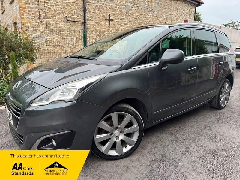 Grey Used 2015 Peugeot 5008 Allure MPV | £2,995 (Good price) - Image 1/4