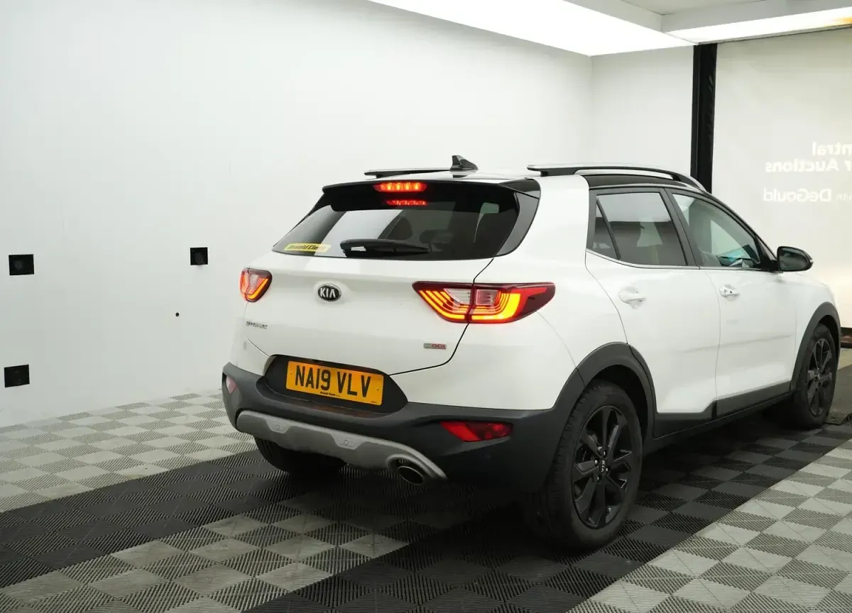 Used Kia Stonic 2019 White SUV