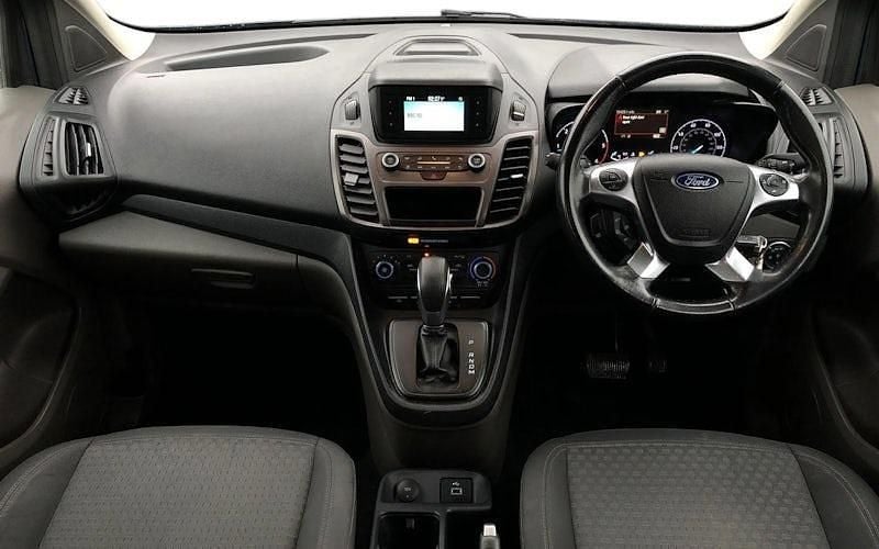 Used Ford Tourneo Zetec 120 HP (88 kW) 2021 Estate