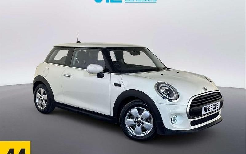 Begagnad Mini Cooper Classic 136 HK (100 kW) 2021 Halvkombi