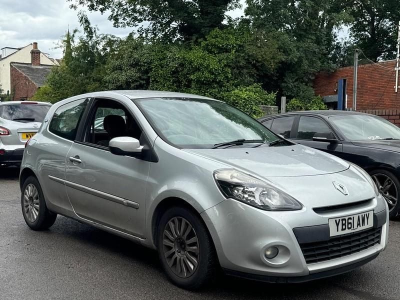 Silver Used 2012 Renault Clio IV Hatchback | £595 (Super price) - Image 1/4