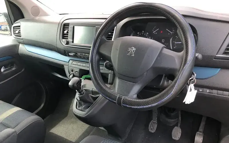 Used Peugeot Traveller Active 120 HP (88 kW) 2020 Grey MPV