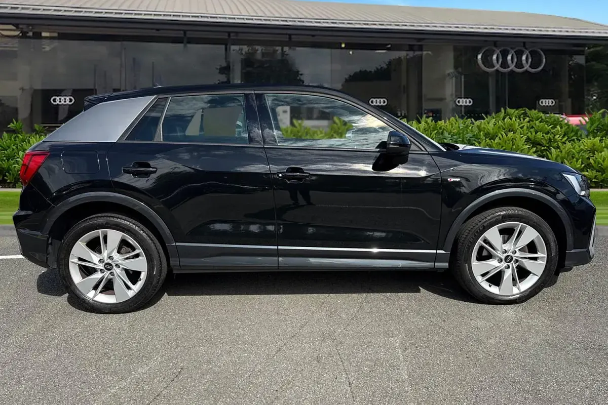 Used Audi Q2 S-Line 150 HP (110 kW) 2023 Black SUV
