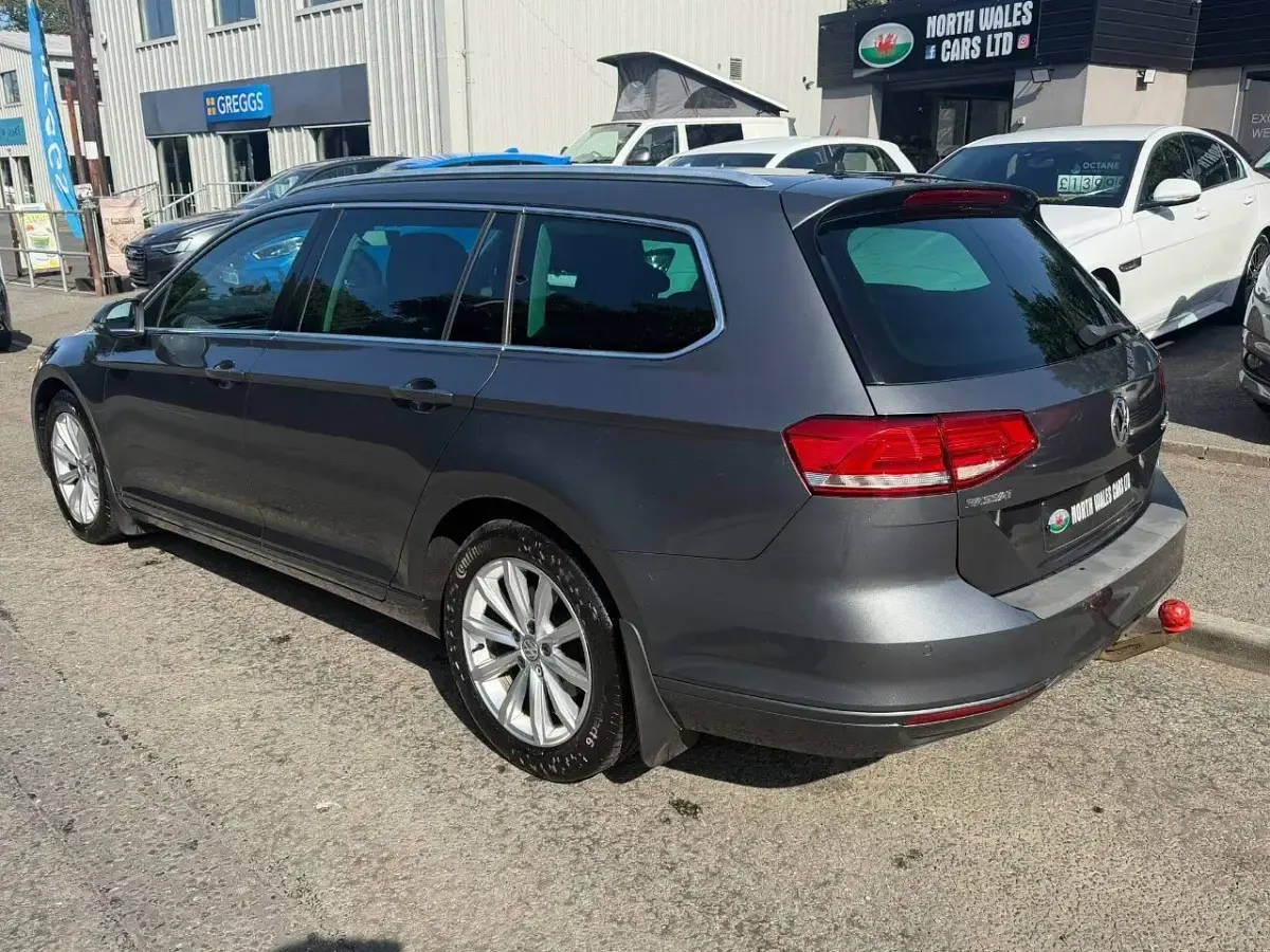 Used VW Passat Business 150 HP (110 kW) 2016 Grey Estate