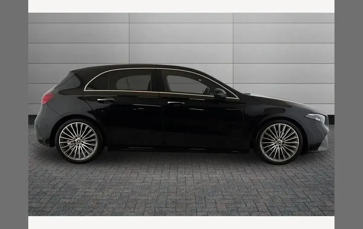 Used Mercedes A180 AMG Line Premium Plus 134 HP (98 kW) 2024 Black Hatchback
