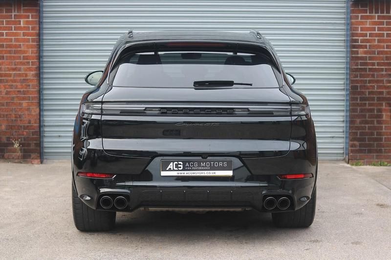 Usado Porsche Cayenne GTS 2024 Preto SUV