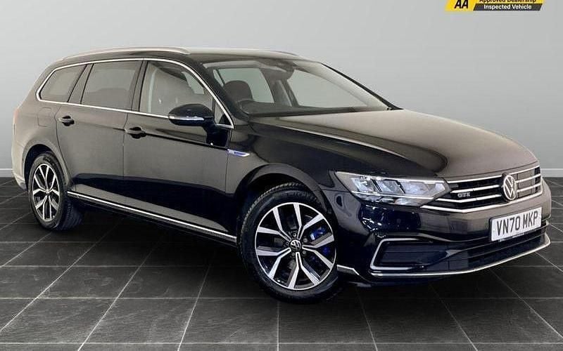 Used 2024 VW Passat GTE Estate | £10,995 (Super price) - Image 1/2