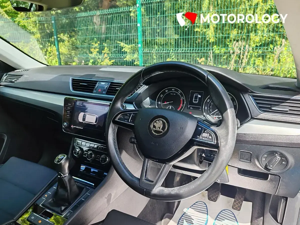 Gebraucht Skoda Superb SE 150 PS (110 kW) 2019 Blau Kombi