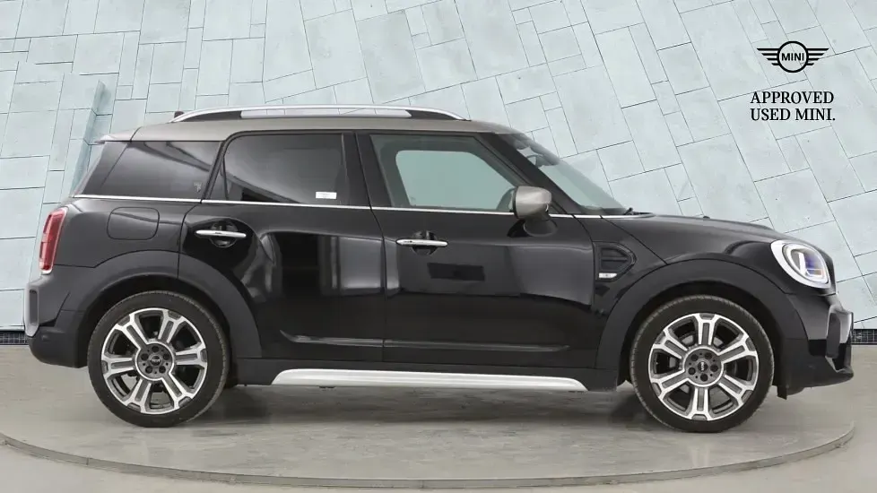 Used Mini Cooper Countryman Exclusive 134 HP (98 kW) 2021 Black SUV