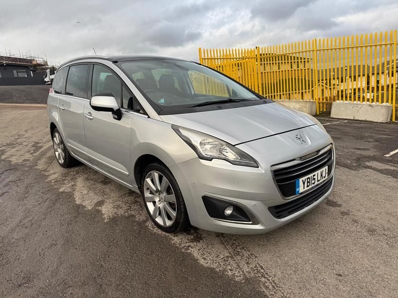 Second-hand Peugeot 5008 Allure 2015 Argintiu Monovolum