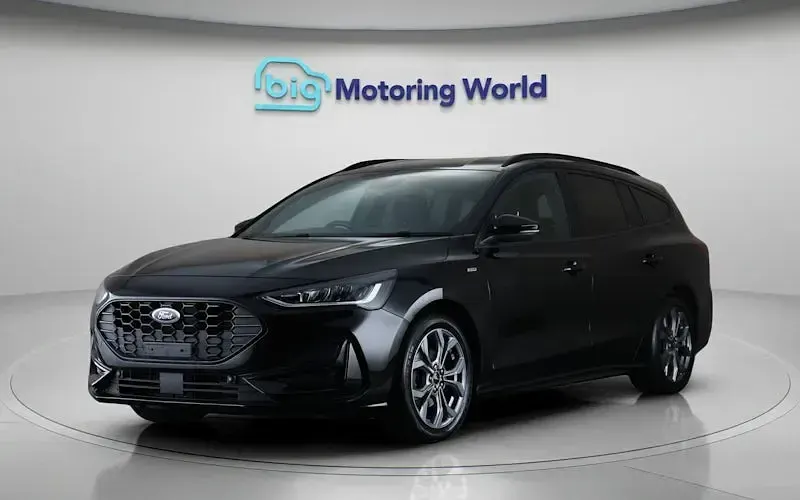 Used Ford Focus ST-Line 125 HP (91 kW) 2023 Black Estate