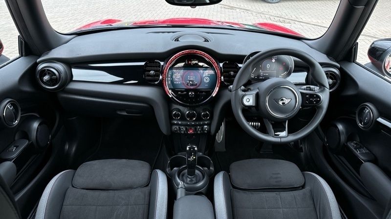 Used Mini Cooper Hatch 136 HP (100 kW) 2022 Red Hatchback