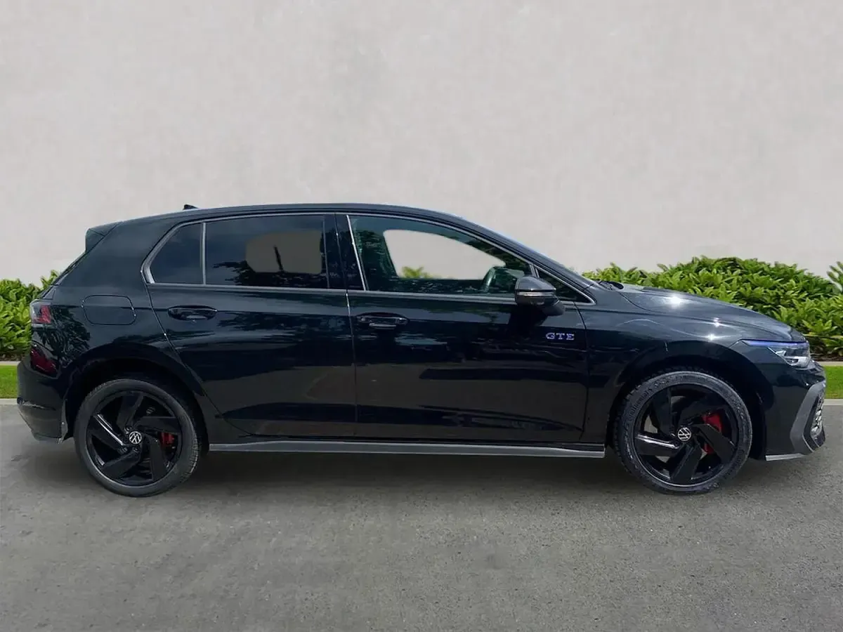 Used VW Golf VIII GTE 272 HP (200 kW) 2024 Black Hatchback