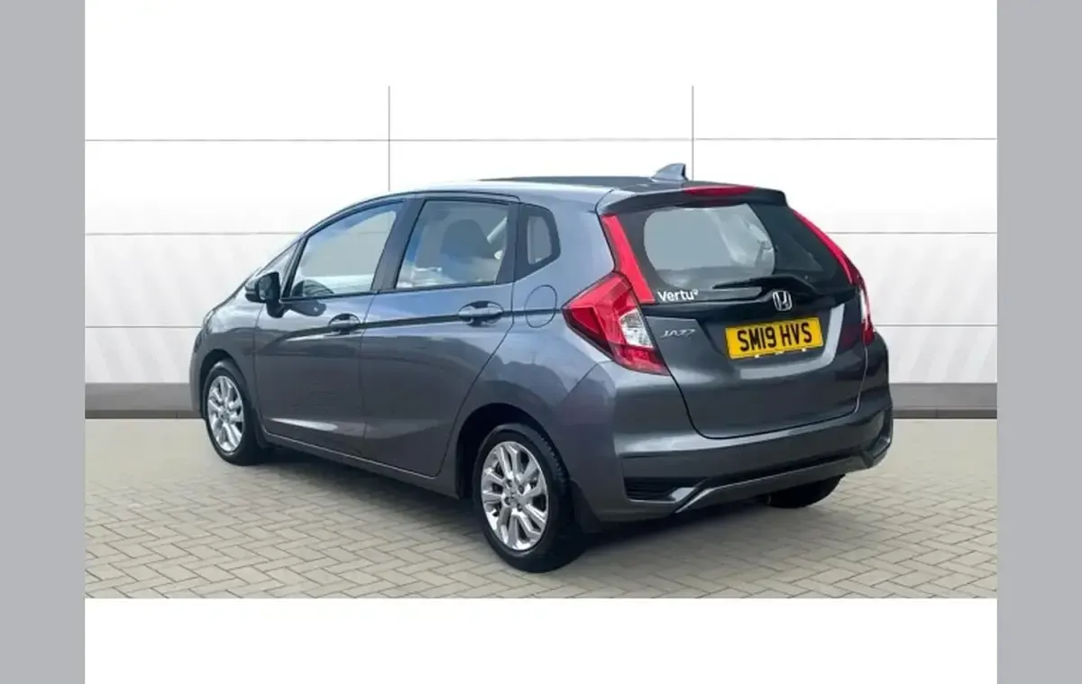 Used Honda Jazz SE 102 HP (75 kW) 2019 Grey Hatchback