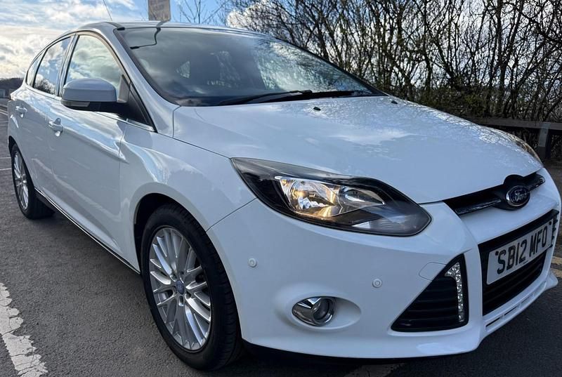 Used Ford Focus Zetec 2012 White Hatchback