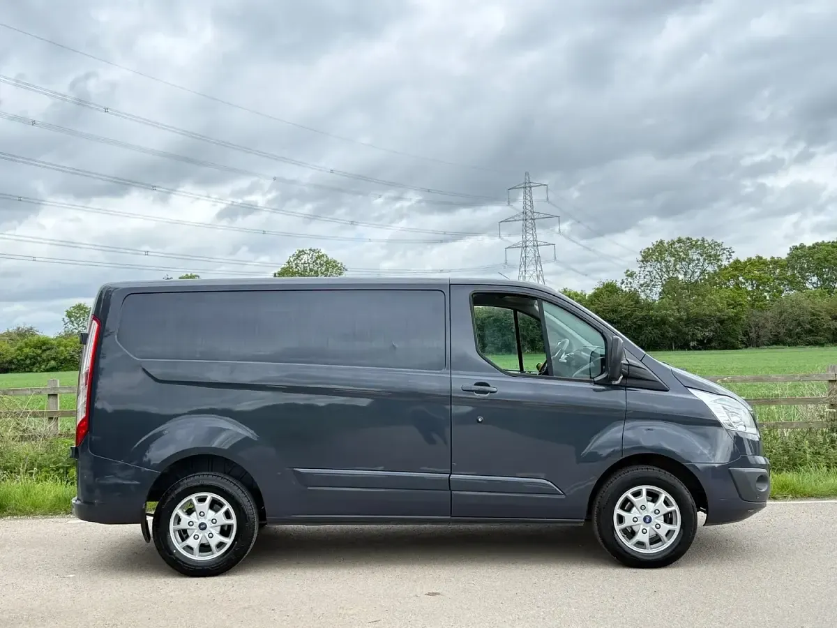 Used Ford Transit Custom Limited 125 HP (91 kW) 2013 Blue Van