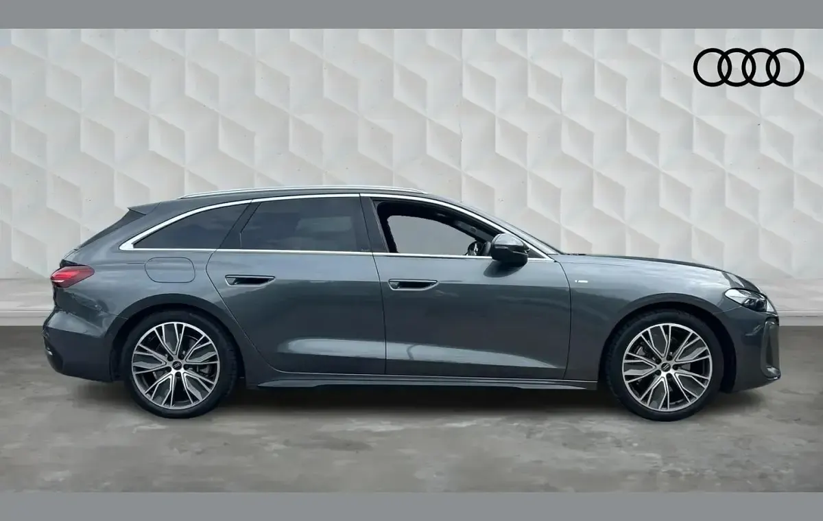 Used Audi A5 S-Line 200 HP (147 kW) 2025 Grey Estate