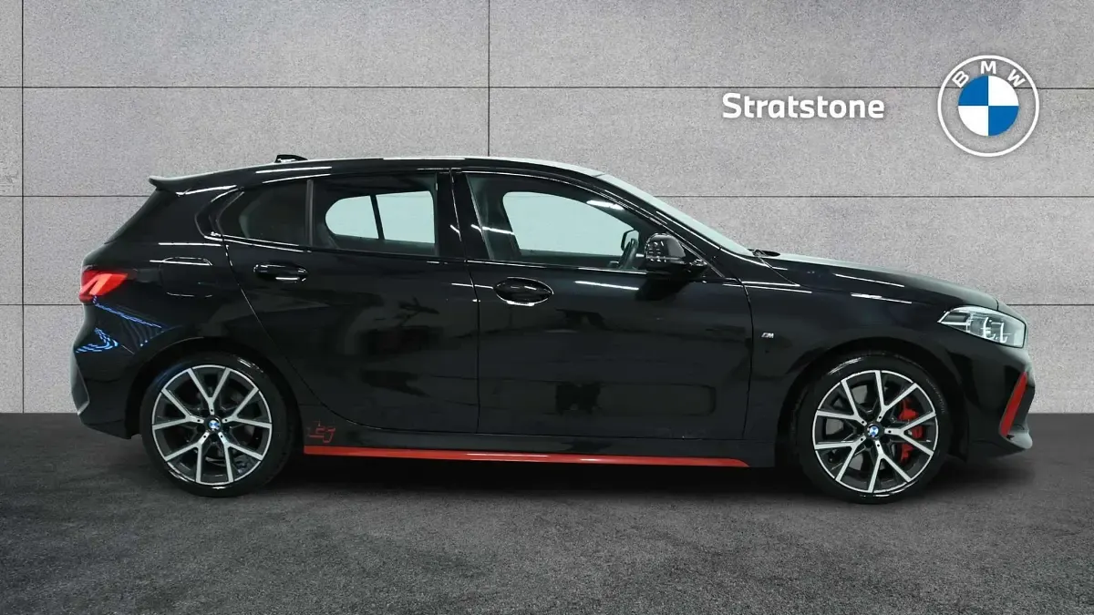 Begagnad BMW 128 Shadowline 261 HK (191 kW) 2023 Svart