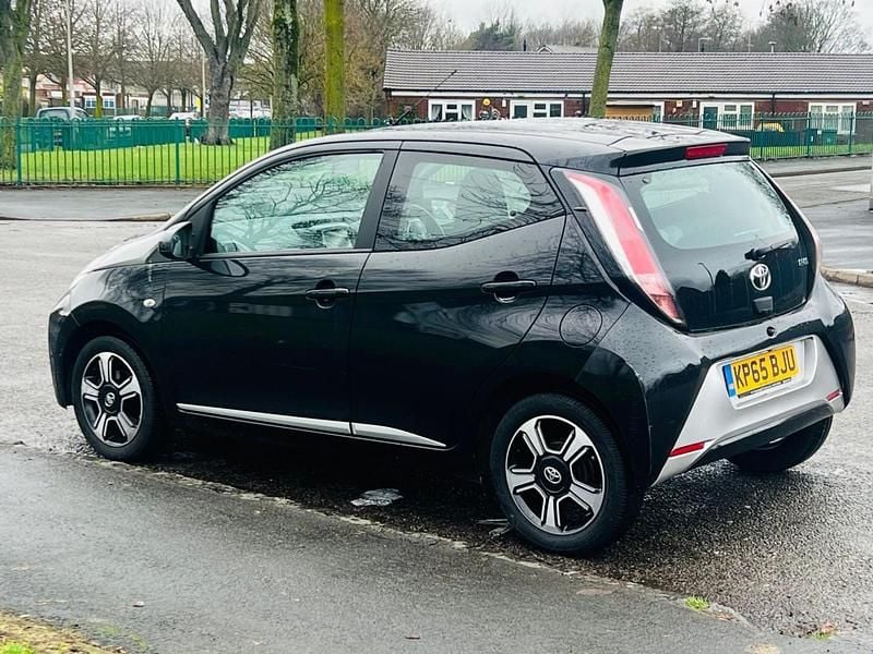 Used Toyota Aygo X-clusiv 2015 Black Hatchback