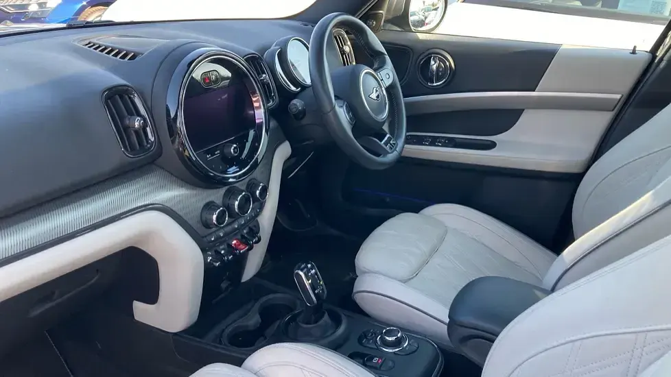 Used Mini Cooper Countryman Exclusive 136 HP (100 kW) 2022 Blue/black SUV
