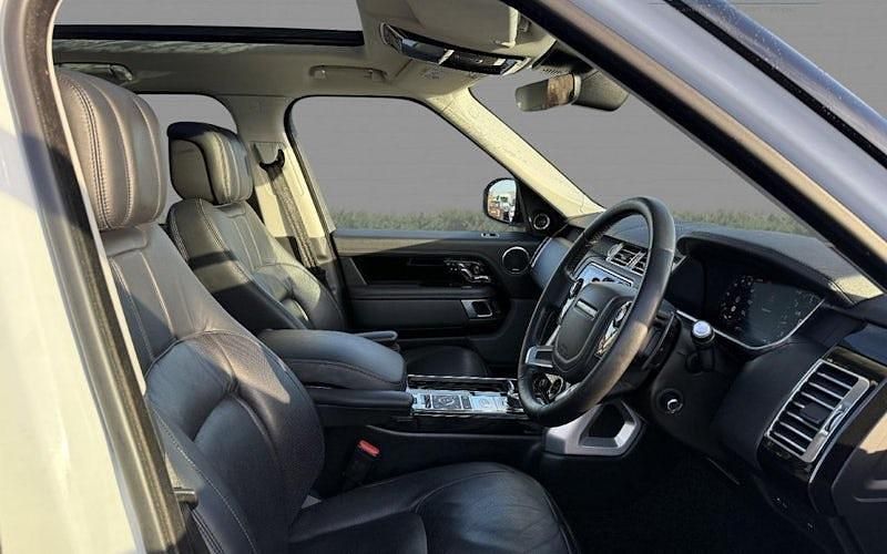 Used Land Rover Range Rover Vogue SE 275 HP (202 kW) 2019 White SUV