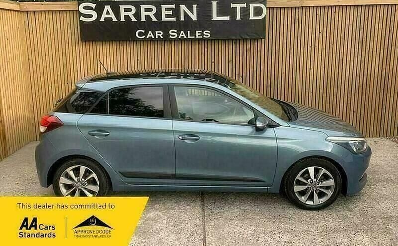 Used Hyundai i20 Premium SE 100 HP (73 kW) 2016 Blue Hatchback