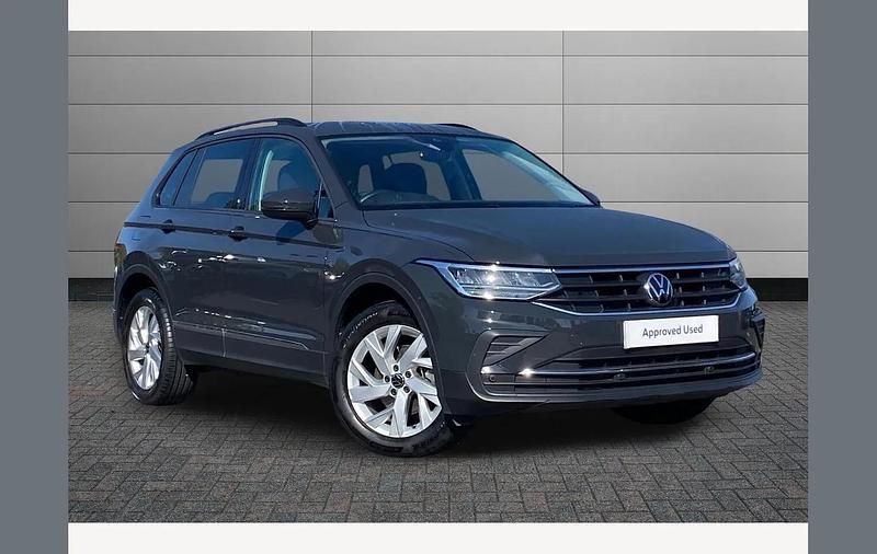 Used VW Tiguan Life 150 HP (110 kW) 2023 Grey SUV