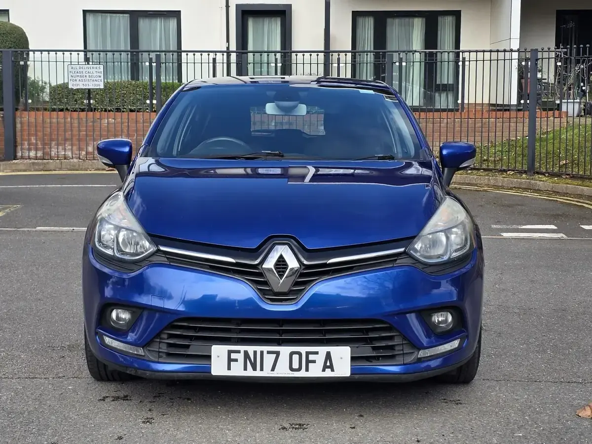 Used Renault Clio Dynamique 75 HP (55 kW) 2017 Blue Hatchback