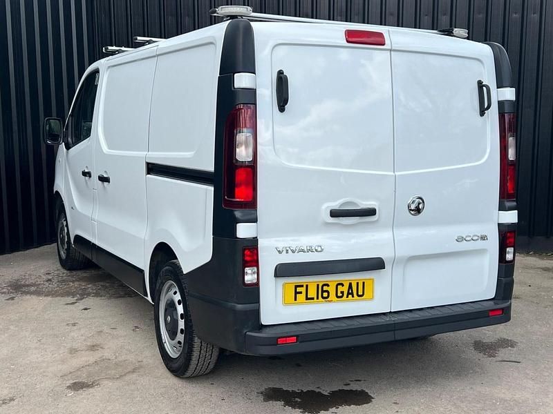 Used Vauxhall Vivaro S 2016 White