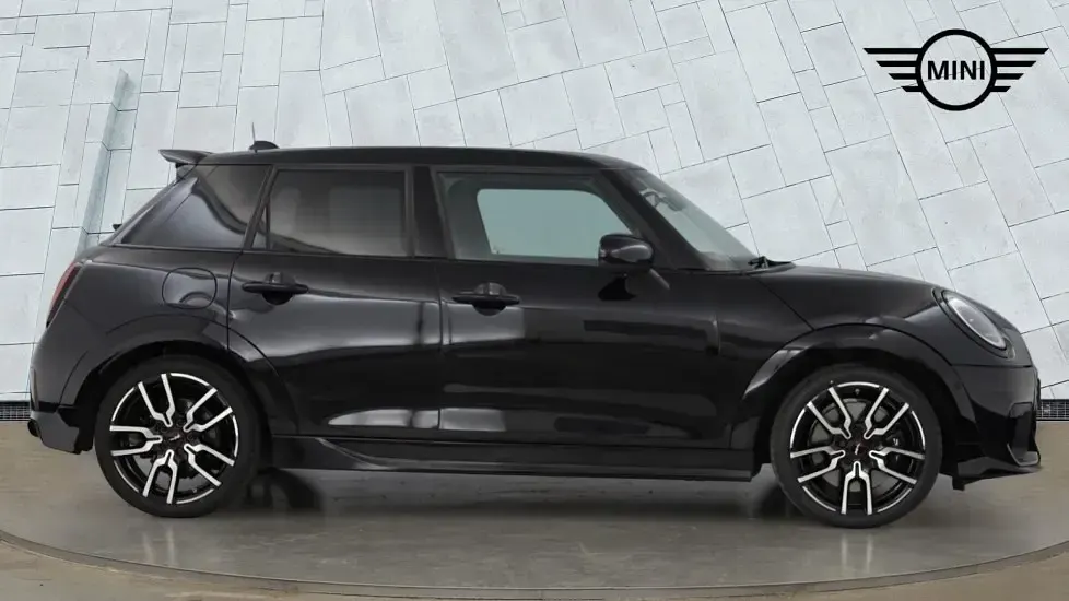 Used Mini Cooper Hatch 154 HP (113 kW) 2024 Black Hatchback