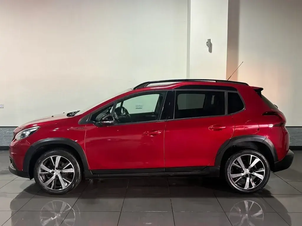Second-hand Peugeot 2008 GT-line 110 CP (80 kW) 2017 Roșu SUV