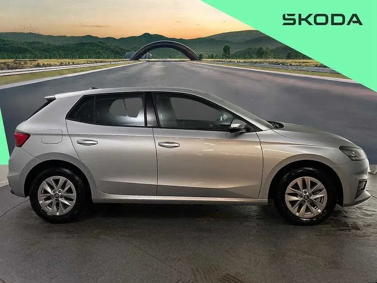 Used Skoda Fabia SE 116 HP (85 kW) 2025 Silver Hatchback