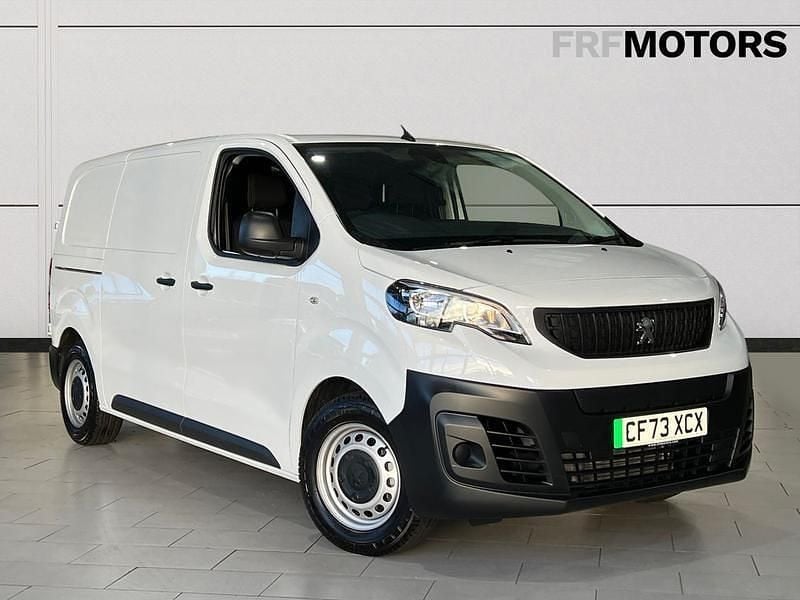 Used Peugeot e-Expert Premium 100 kW (136 HP) 2024 White Van