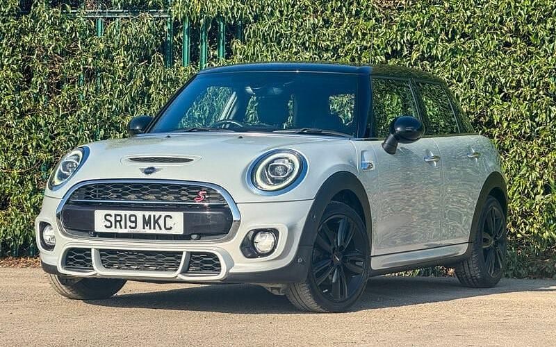 Used Mini Cooper S Hatch 192 HP (141 kW) 2019 Silver Hatchback