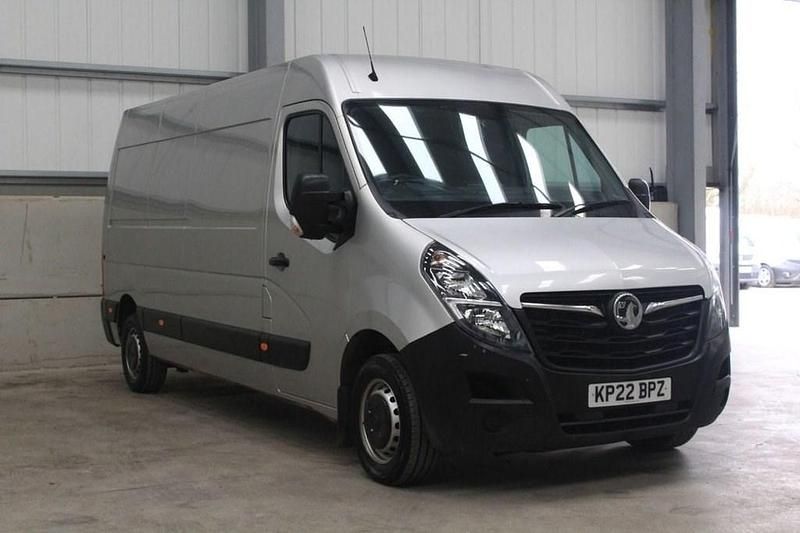 Used Vauxhall Movano Edition 135 HP (99 kW) 2022 Silver